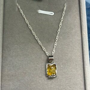 Elegant Silver Necklace with Yellow citrine amber Gemstone